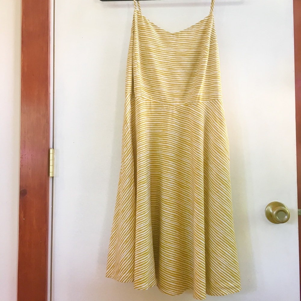 Old Navy rayon dress